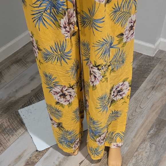 Haute Monde Yellow Floral Jumpsuit with Wide-Leg Design - Picture 3 of 8